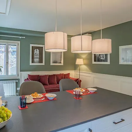 Lo Squero 2 Charming In Dorsoduro Апартаменты Венеция